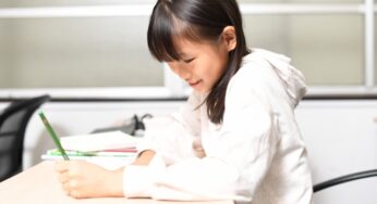 中学受験で志望校を下げるべきか迷ったらどうすれば良いか|後悔しない判断軸と親子で納得する進路選び